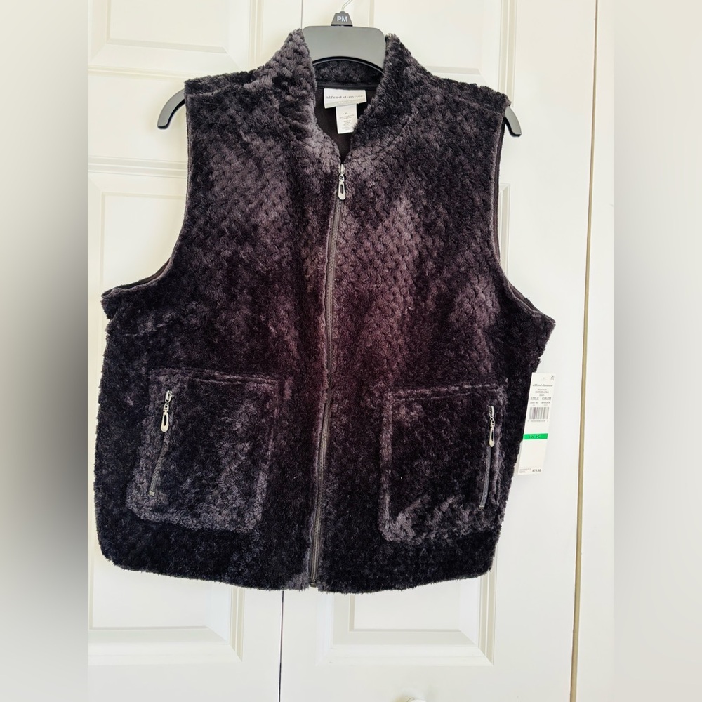 Alfred Dunner Plush Black Faux Fur Zip Vest